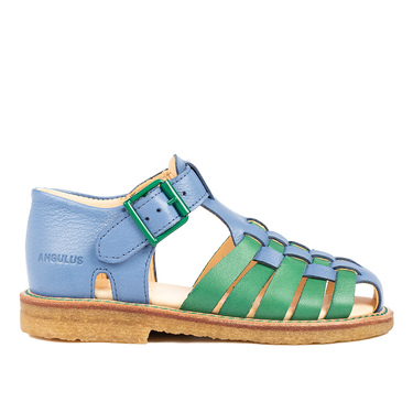 Braid sandal with buckle closure