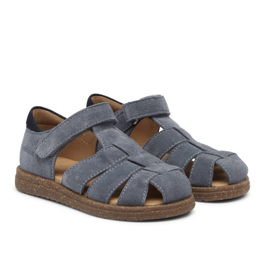 Sandal with adjustable velcro closure