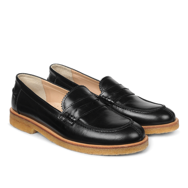 Classic loafer with soft heelcap