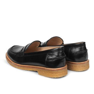 Classic loafer with soft heelcap