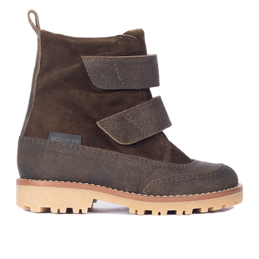 TEX-boot with wool lining and durable detailing