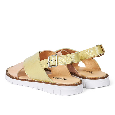 Sandal with buckle