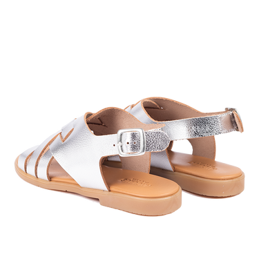 Braid sandal with buckle closure