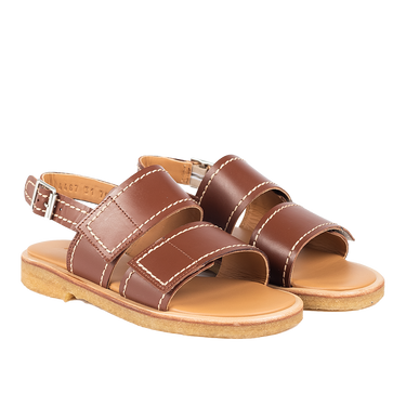 Sandal with detail stitchings, velcro and buckle