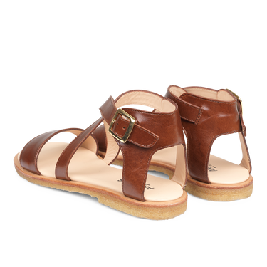 Sandal with buckle