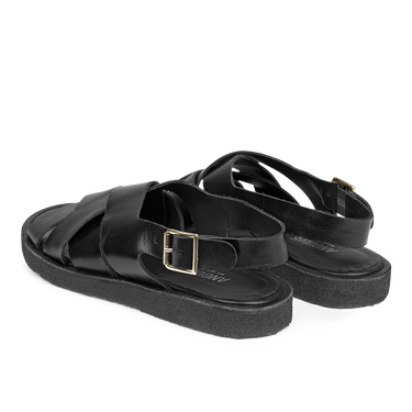 Sandal with buckle