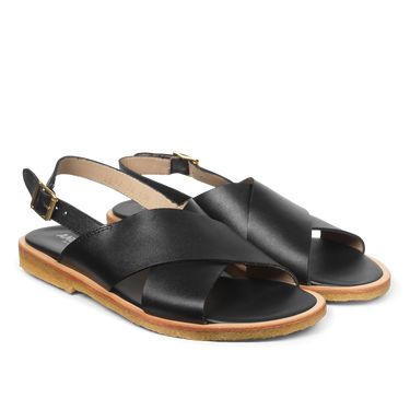 Classic cross sandal