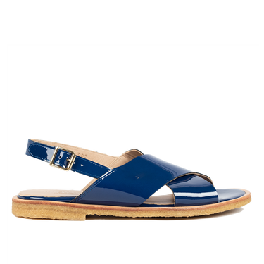 Classic cross sandal