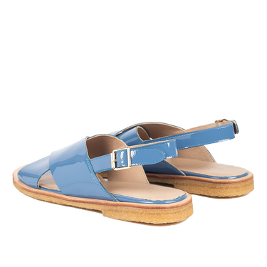 Classic cross sandal