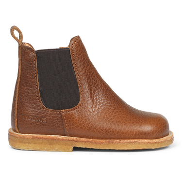 Classic chelsea boot with elastic and zipper