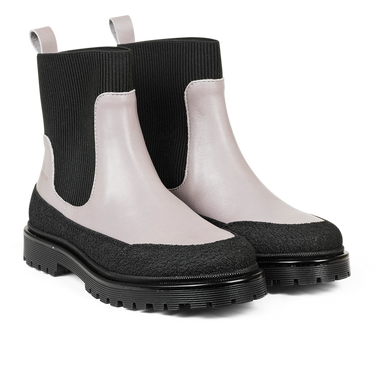 Chelsea Boot with track sole