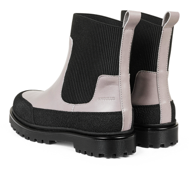 Chelsea Boot with track sole