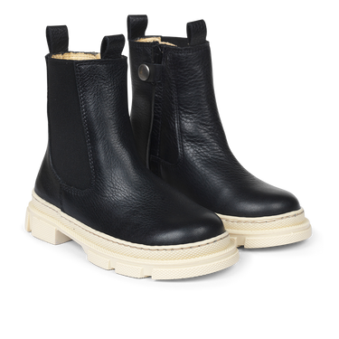 Chelsea boot with zipper