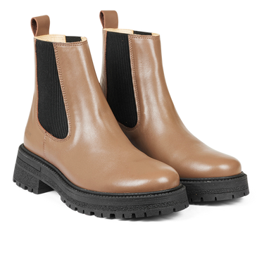 Chelsea Boot with track sole