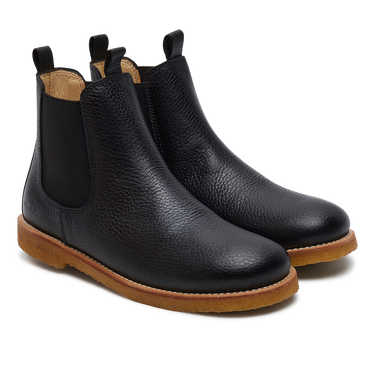 Chelsea boot with elastic