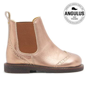 Chelsea boot with brogue hole pattern