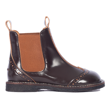 Chelsea boot with brogue hole pattern