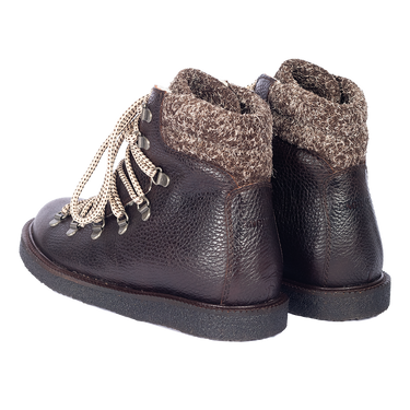 Winter lace-up boot with soft wool lining