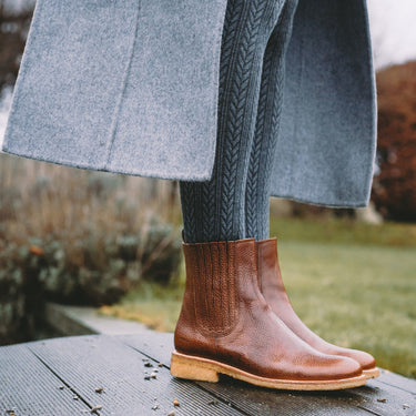 Chelsea boot with elastic