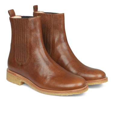 Chelsea boot with elastic