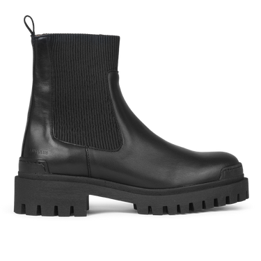 Chelsea boot with elastic