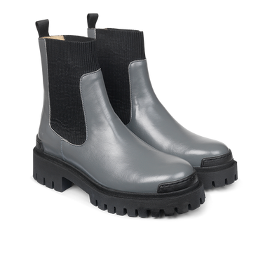 Chelsea boot with elastic