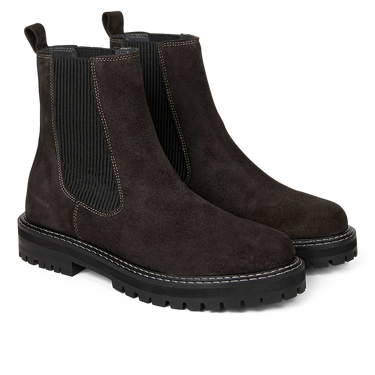 Chelsea boot with elastic