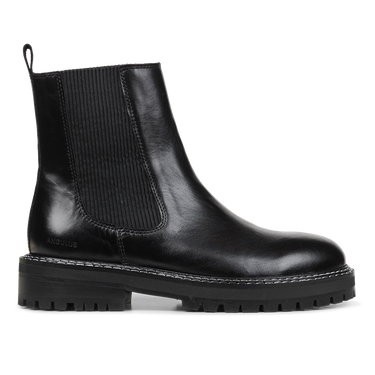 Chelsea boot with elastic