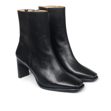 Block heel boot with zipper