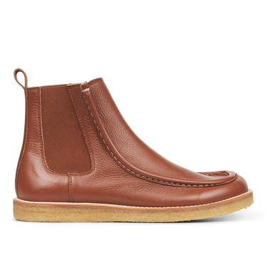 Chelsea boot with a spacious fit