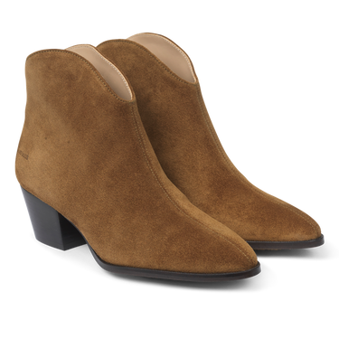 Ankle boot with heel