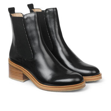 Chelsea boot with block heel