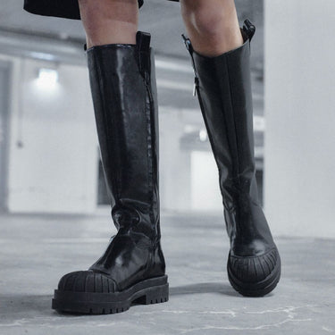 High shaft boot with zipper