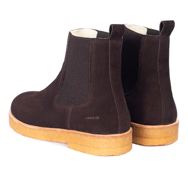 Chelsea boot with wool lining