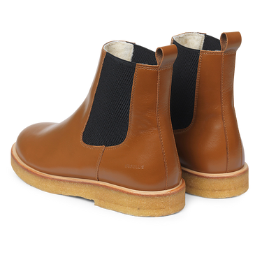 Chelsea boot with wool lining