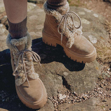 Boot with wool lining