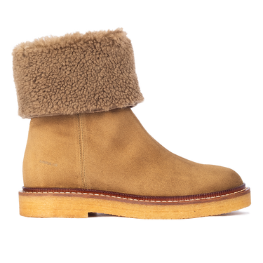 Suede boot with soft lambswool lining