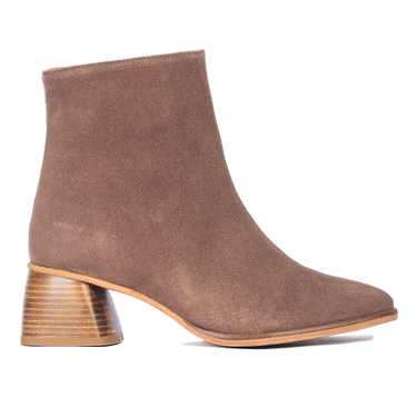 Boot with sculptural wooden heel