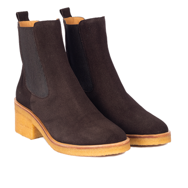 Chelsea boot with elastic