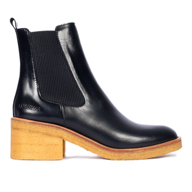 Chelsea boot with elastic