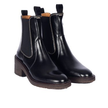 Chelsea boot with contrast stitching